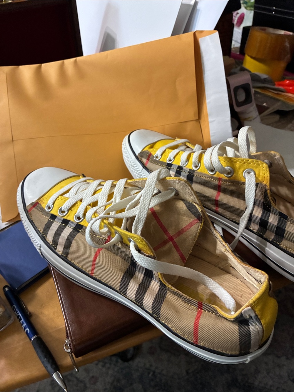Customized Converse low tops all stars with genuine Burberry nova check - Picture 3 of 7